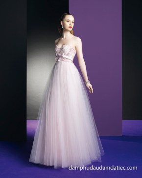 dam da tiec cup nguc mau hong tim pastel dang yeu