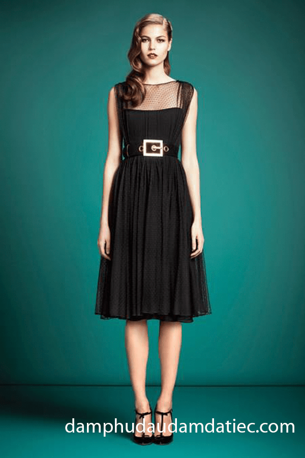 dam da tiec dang xoe mau den don gian 