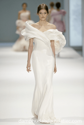 ao cuoi da tiec/ dam da tiec duoi ca trễ vai goi cam