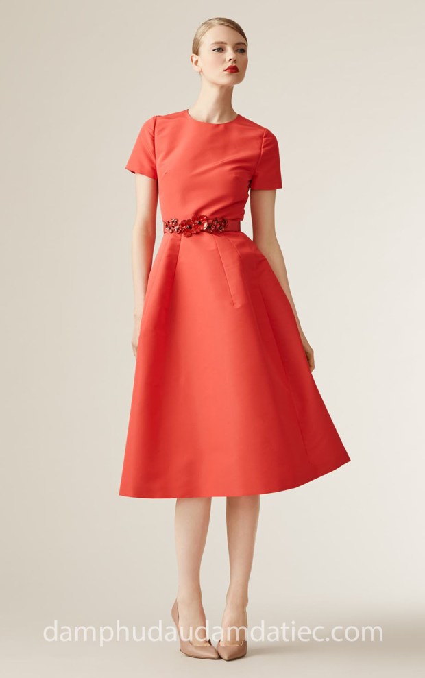 dam da tiec ngan Carolina Herrera Resort 17 -0063 may dam da tiec cong chua tp hcm meera meera fashion concept