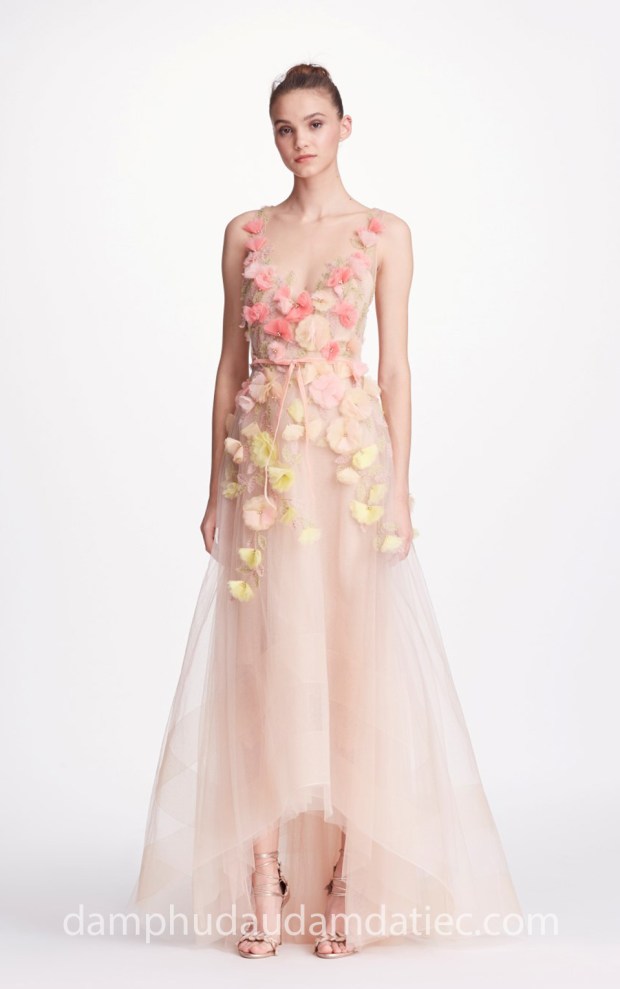 dam da hoi cong chua Marchesa_SS18_Notte_Shot-13_011 dia chi may dam da hoi dep tp hcm ao cuoi cao cap meera meera fashion concept