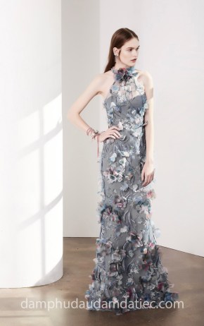 đầm dạ hội cổ yếm đính hoa ấn tượng Marchesa Notte địa chỉ may đầm dạ hội đầm dạ tiệc đẹp Sài Gòn TP HCM áo cưới cao cấp Meera Meera Fashion Concept