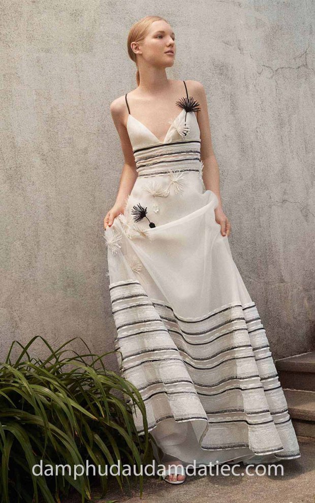 may ao cuoi dam da tiec tp hcm sai gon meera meera bridal dam cong chua carolina-herrera-resort-18-10