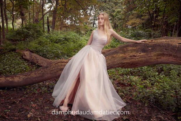 xuong may ao cuoi dam da tiec dep tp hcm sai gon meera meera fashion concept marchesa rtw spring 2019 08