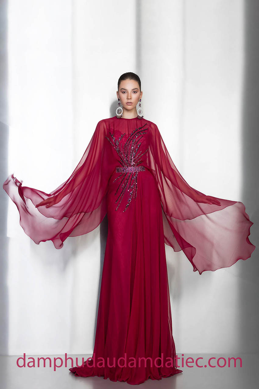 xu hướng váy dạ hội phối tay áo choàng bay bổng