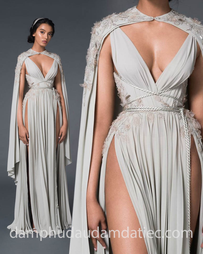 Mẫu váy dạ hội xẻ tà phối áo choàng đính kết hoa 3D